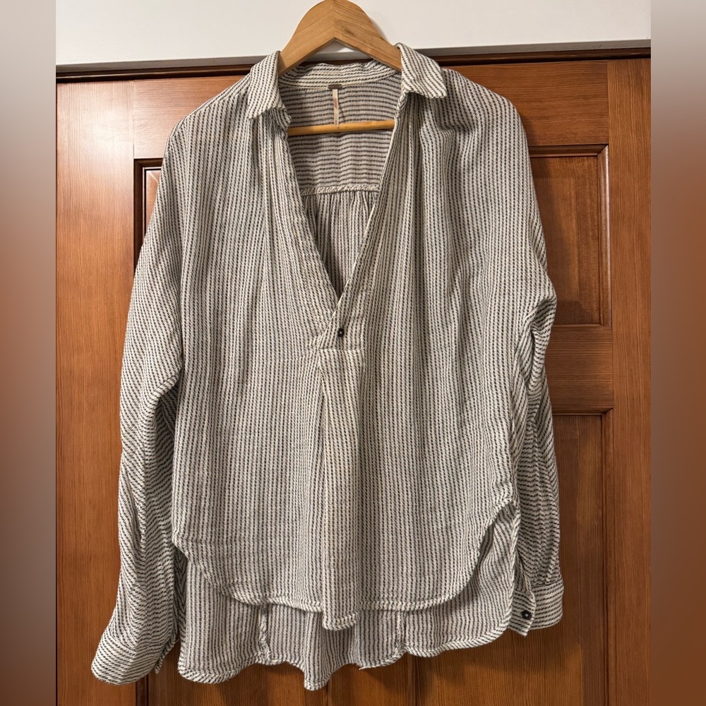 Free People
Size medium
Top